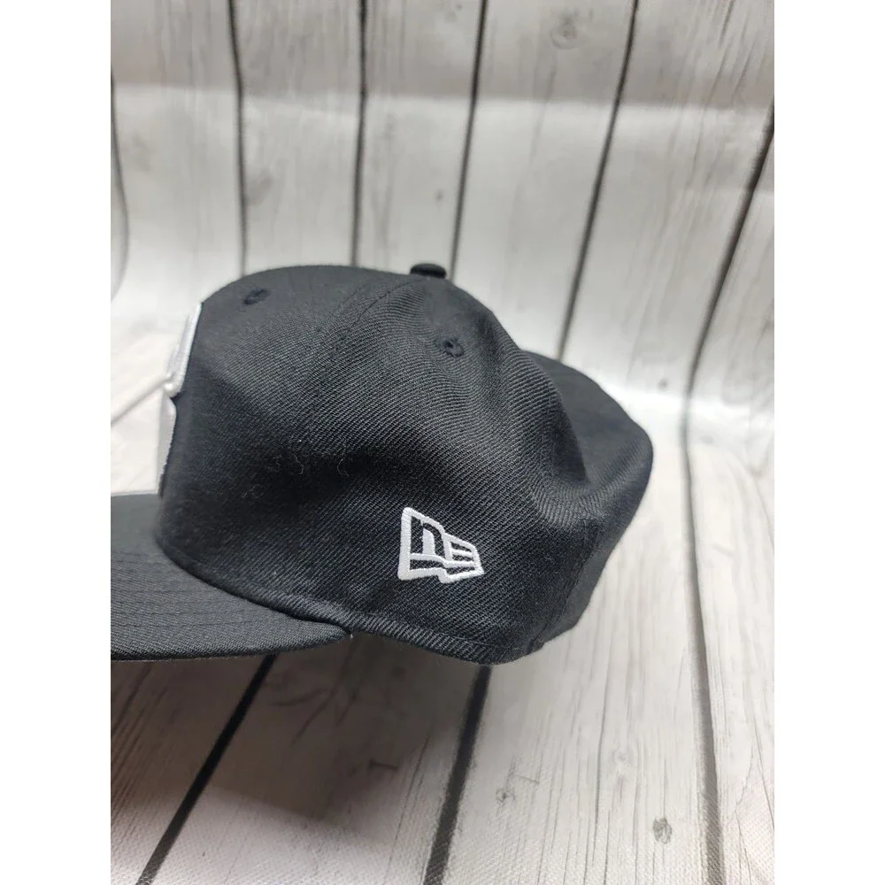 New Era 9FIFTY Marvel Spider-Man Snapback Hat Cap Black White Logo OSFM Wool